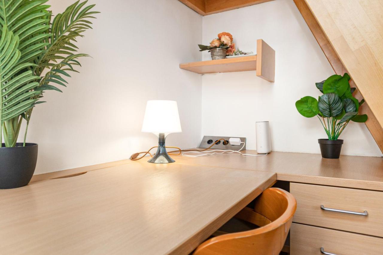 Attractive Apartment Near Wiener Stadthalle Viena Exterior foto
